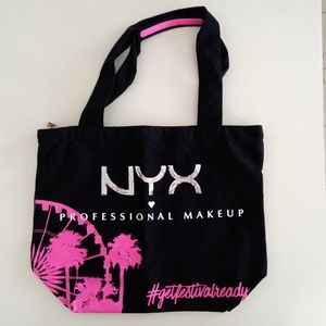 NYX Tote with Zipper EUC